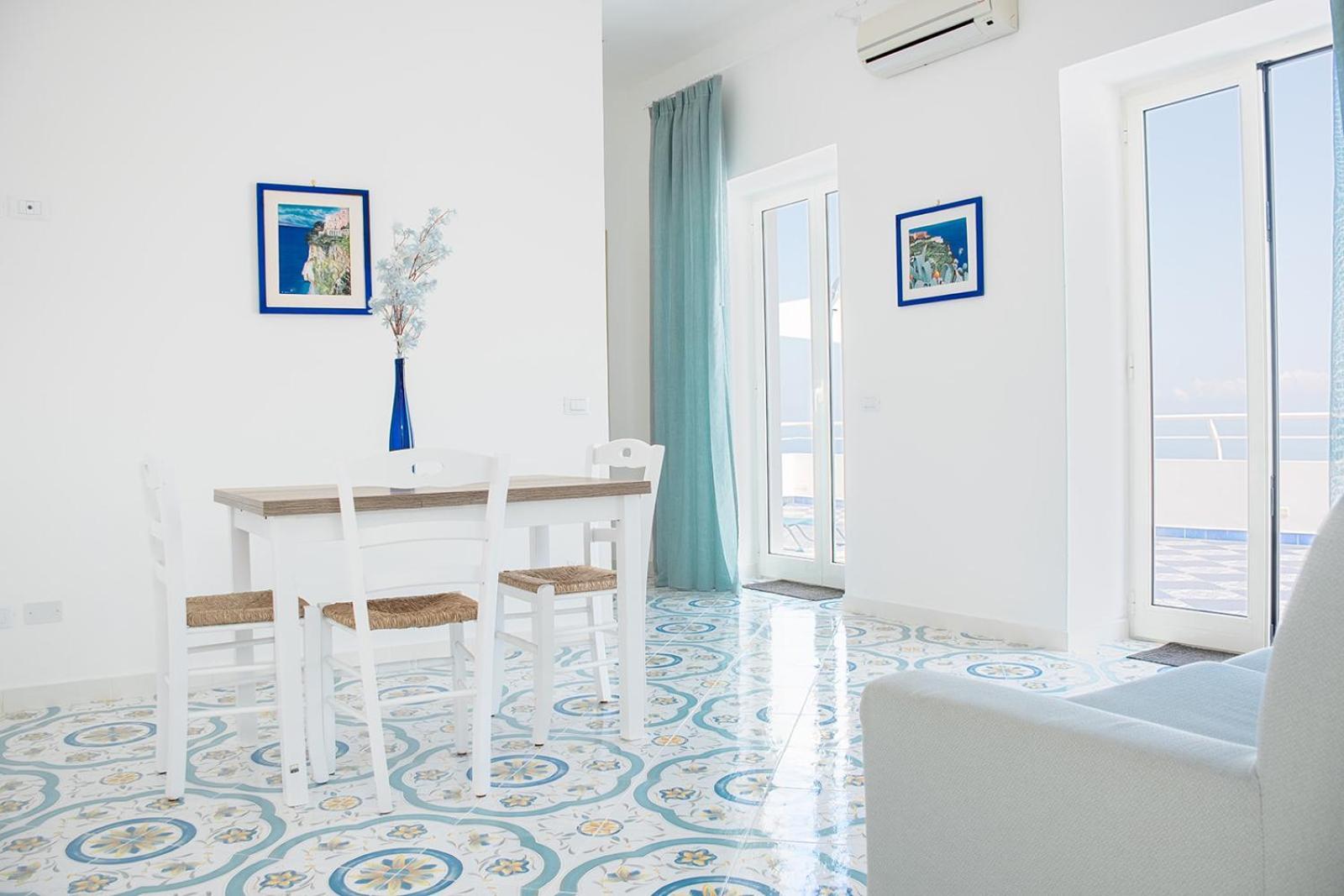 Ferienwohnung Blue 51 Vico Equense Exterior foto